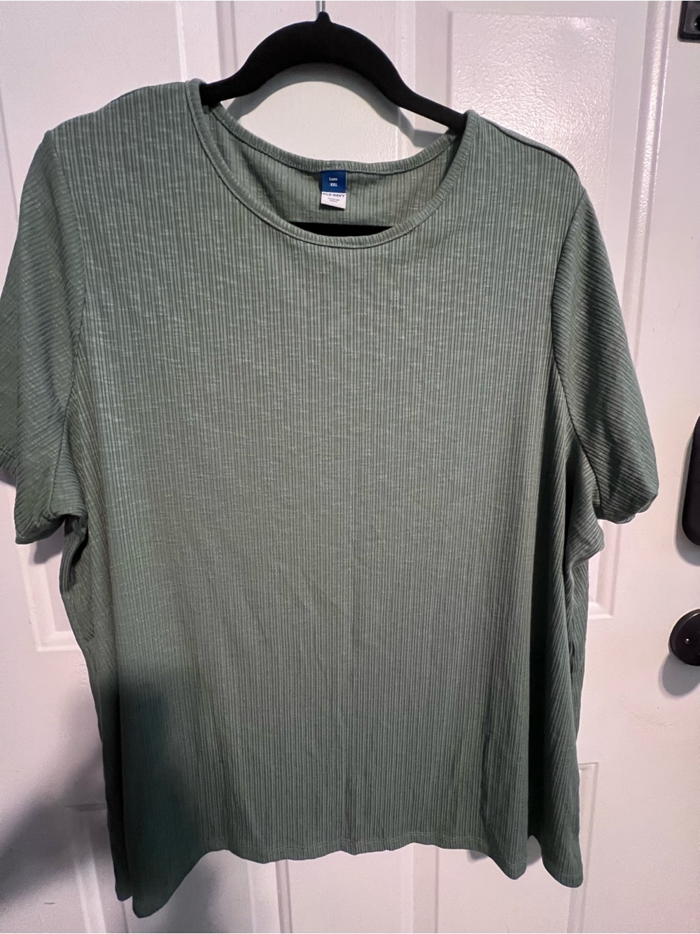 Old Navy Women’s Ribbed Tee in Sage Green